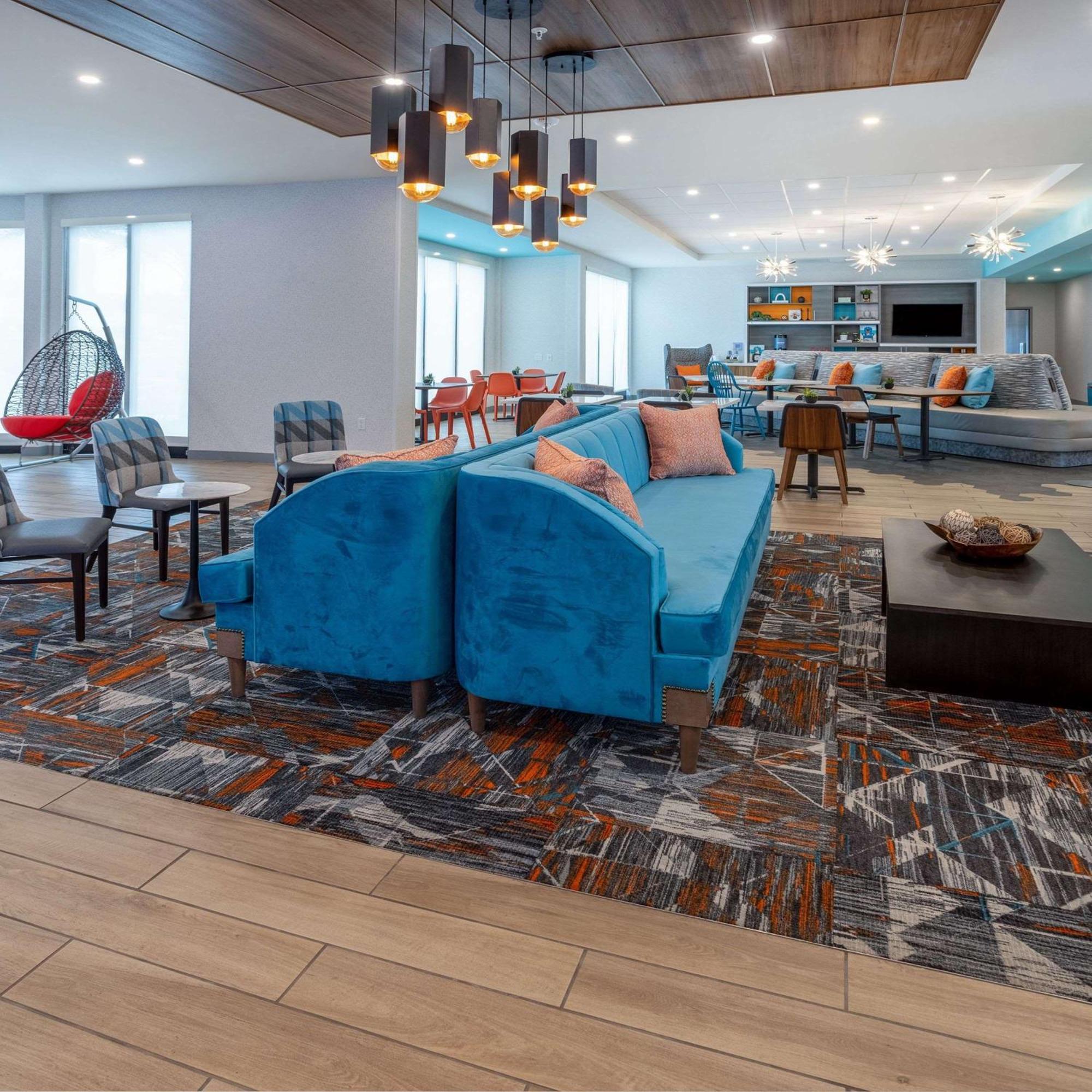 Tru By Hilton Pensacola Airport Medical Center Hotel Exterior foto